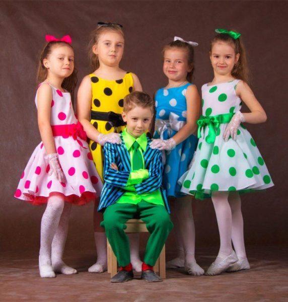 Наряды на выпускной в детский сад для мальчиков и девочек